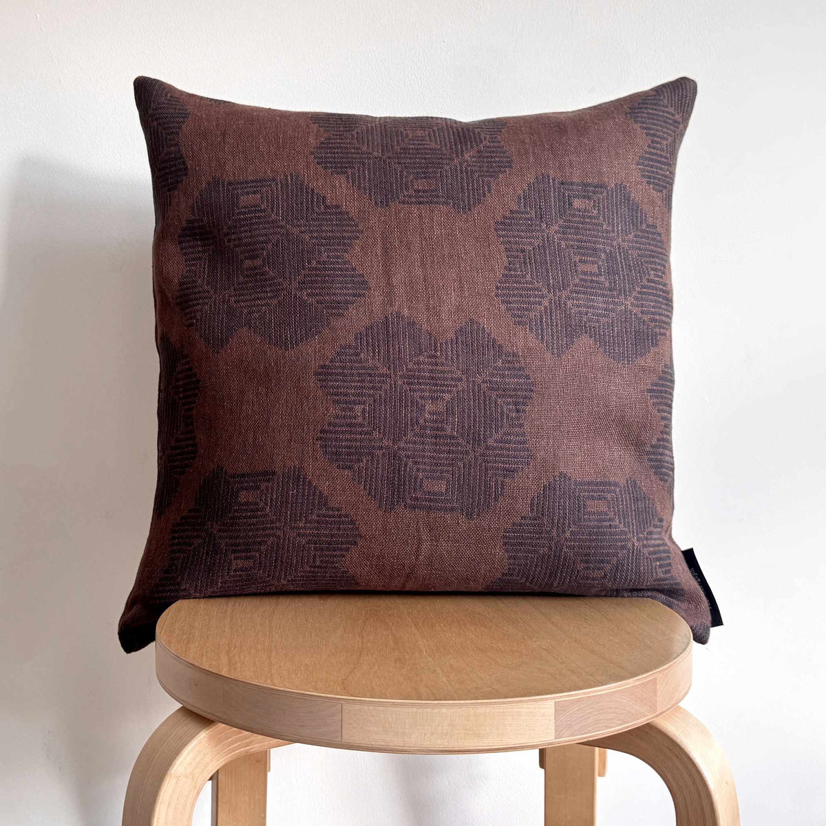 Pudebetræk - 45 x 45 cm - brun ørkenrose