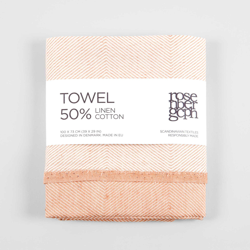 Håndklæde, koral hør og bomuld, foldet med banderole, RosenbergCph