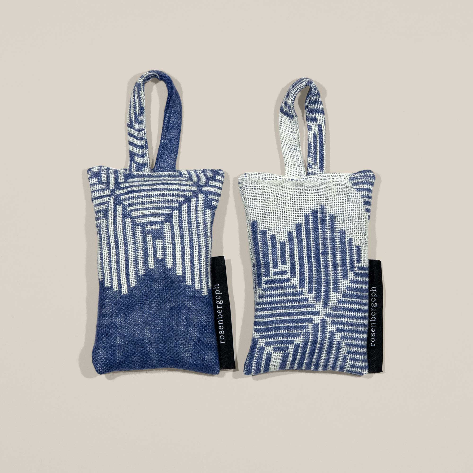 To lavendelposer, ørkenrose-mønster RosenbergCph