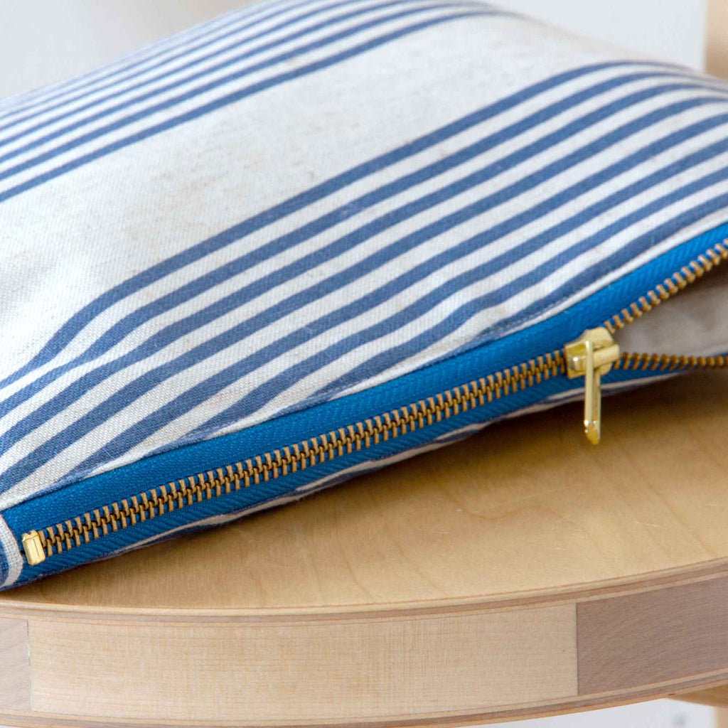 Stor pung i River blå mønster , lynlås detalje, RosenbergCph