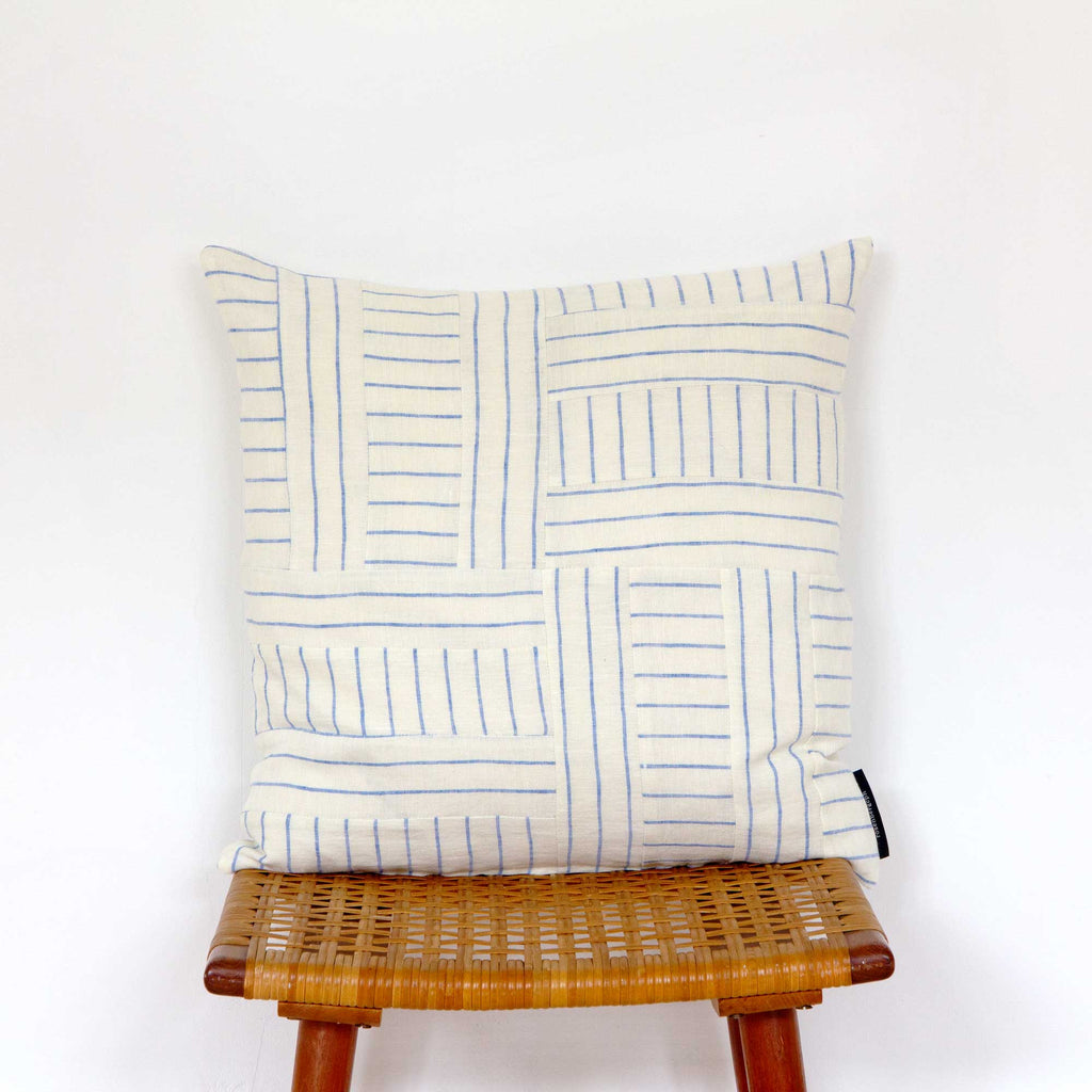 Patchwork hør-pudebetræk, stribet, på taburet, RosenbergCph