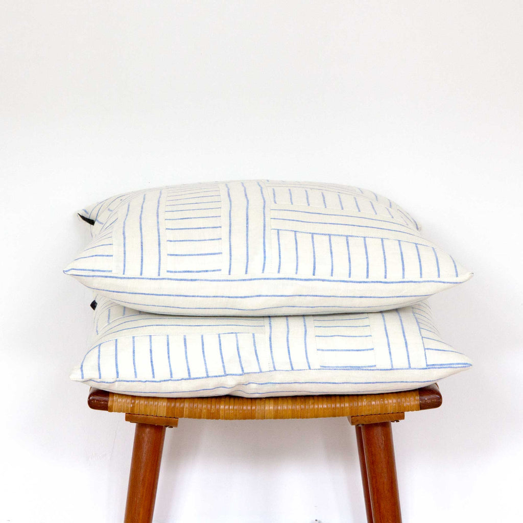 Patchwork hør-pudebetræk, stribet, to liggende på taburet, RosenbergCph