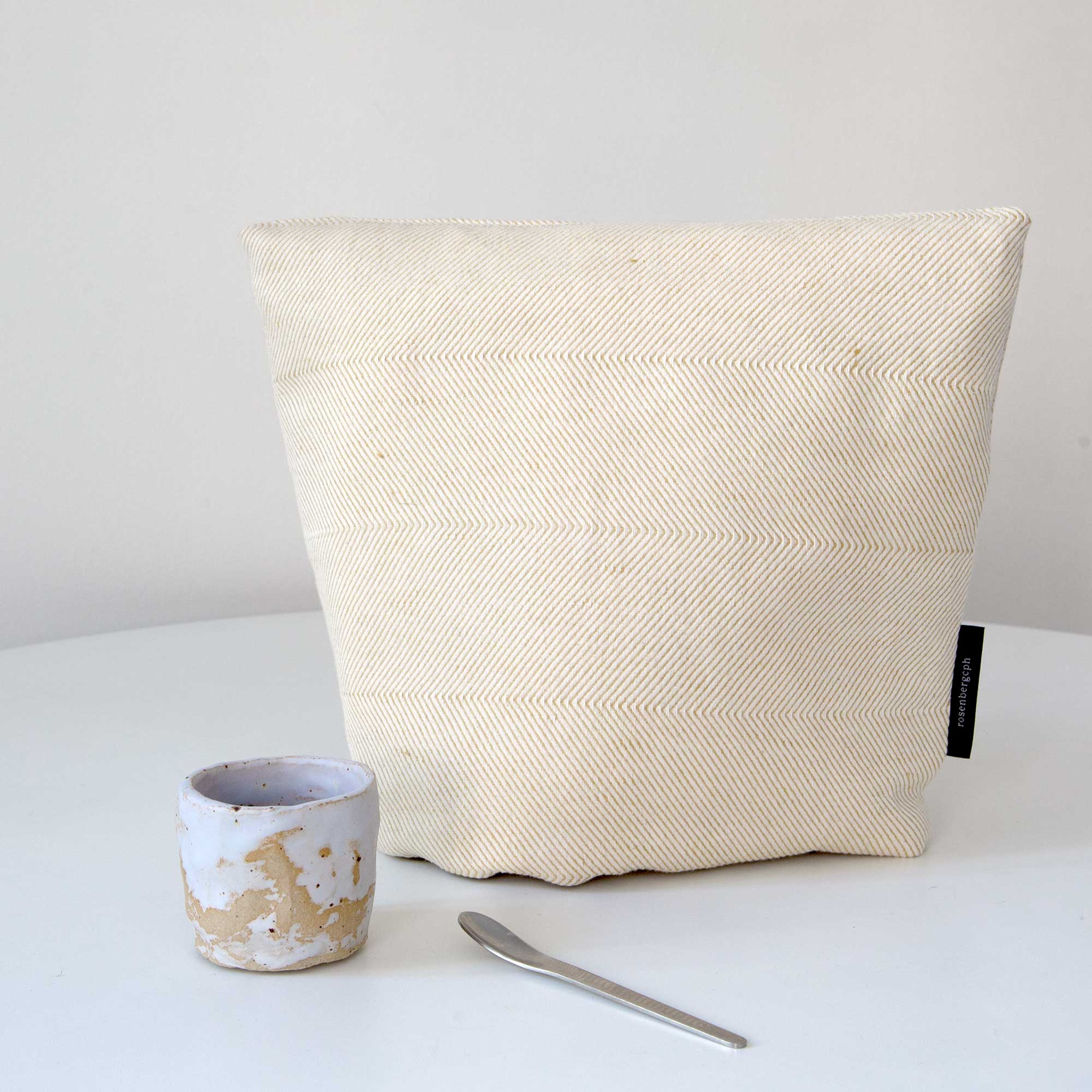 Tea warmer - light yellow - linen / cotton