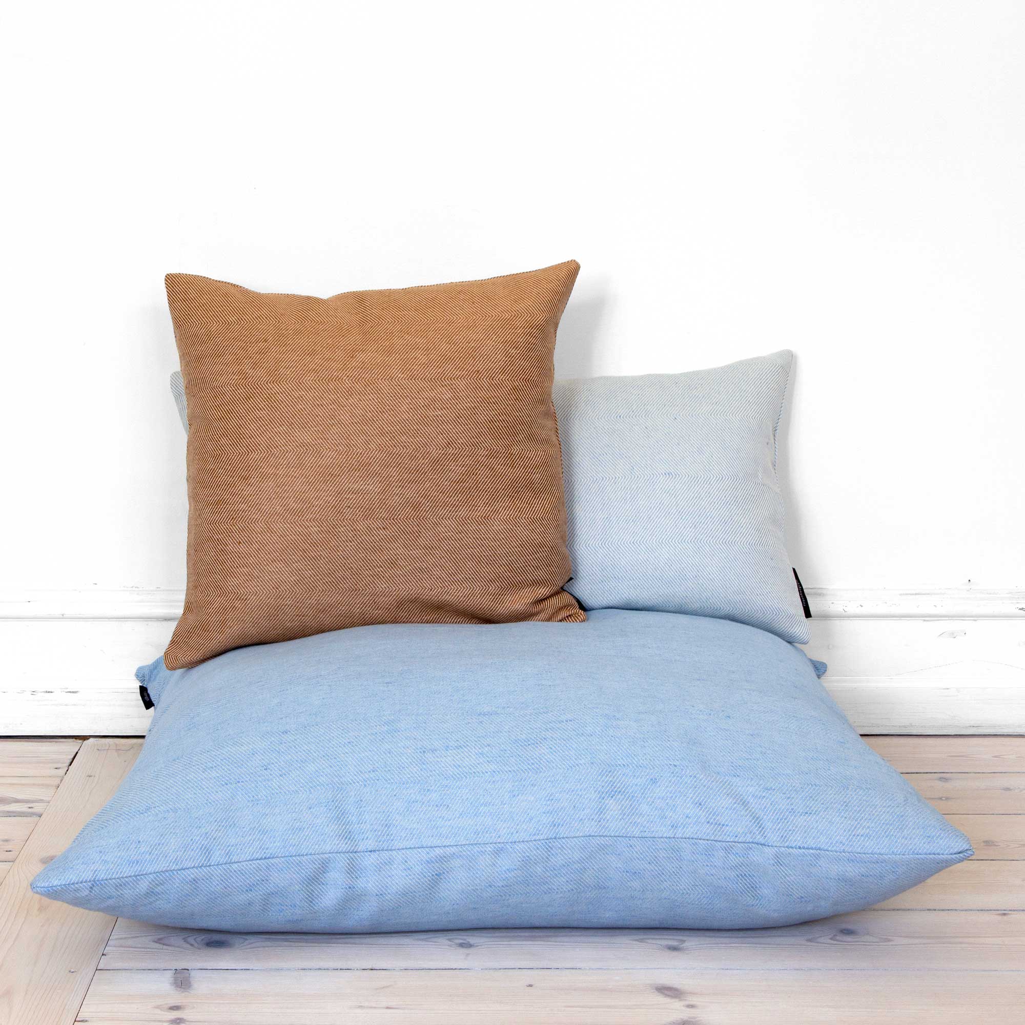80x80 cm floor cushion linen/cotton Sky Blue, design by Anne Rosenberg, RosenbergCph