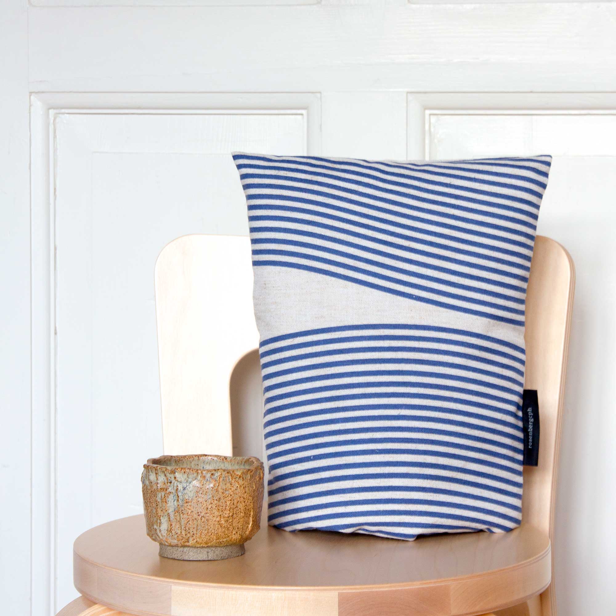 Coffee cosy, River blue, linen/polyester, design by Anne Rosenberg, RosenbergCph