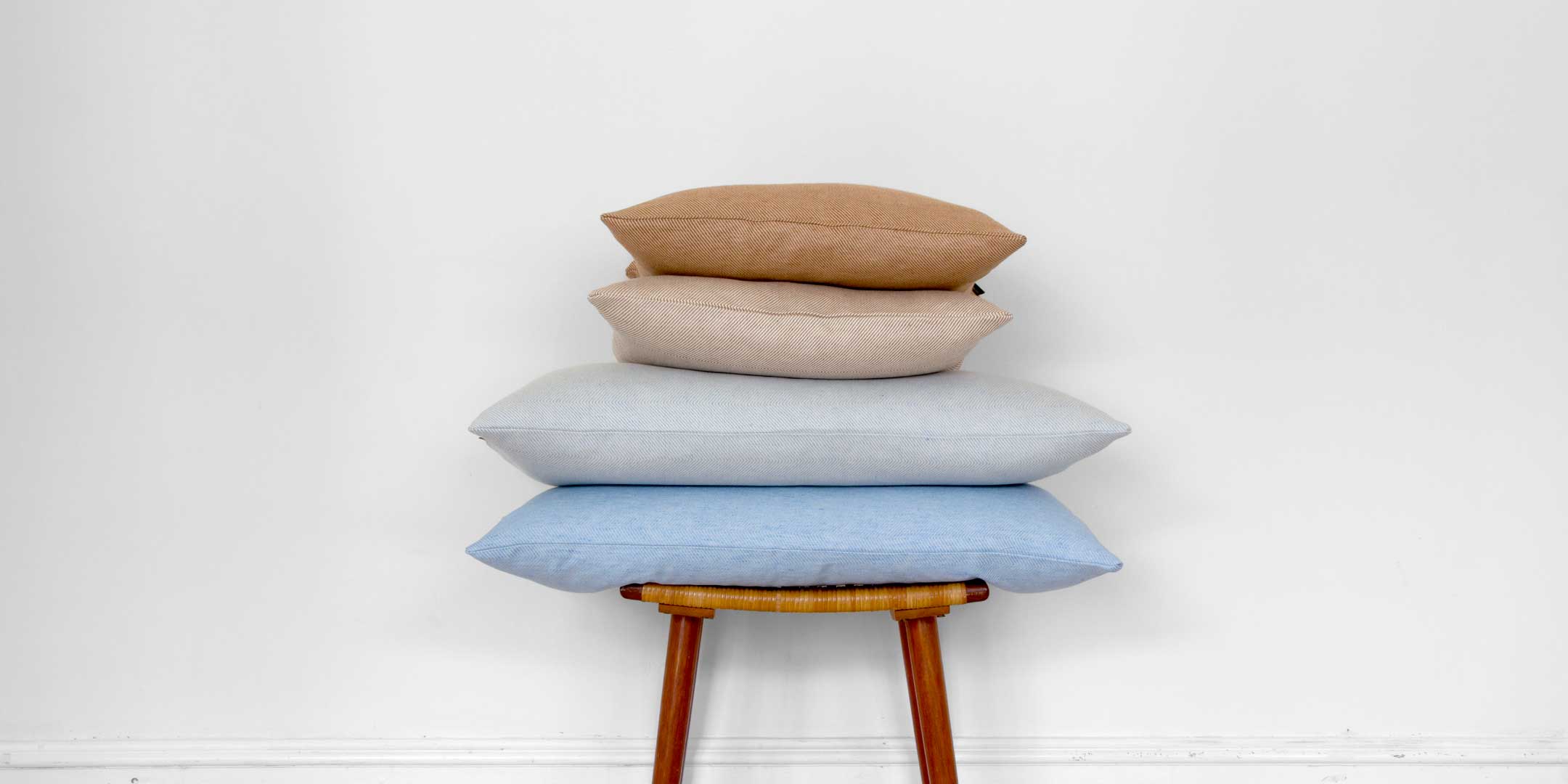 Cushions linen/cotton, design by Anne Rosenberg, RosenbergCph