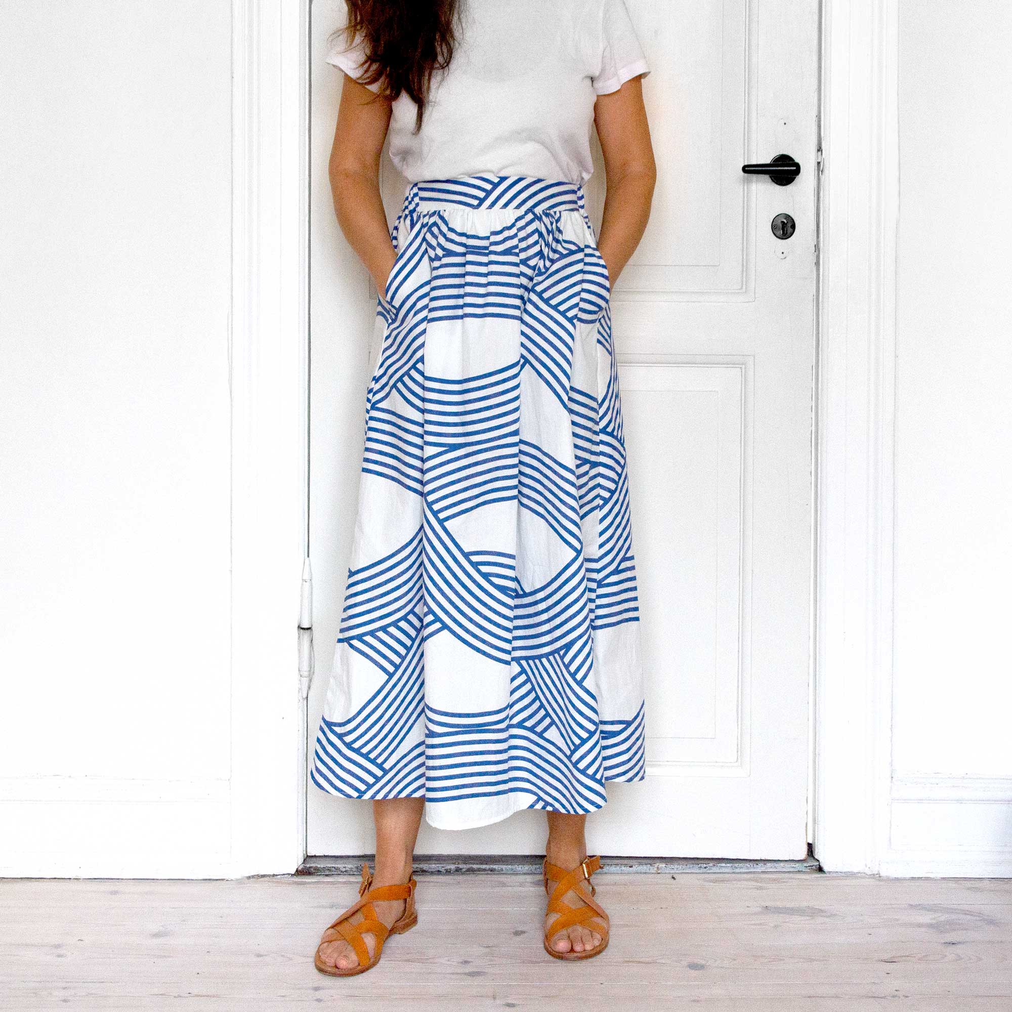 Ocean organic cotton skirt, printed in Germany sewn in Denmark. Design Anne Rosenberg